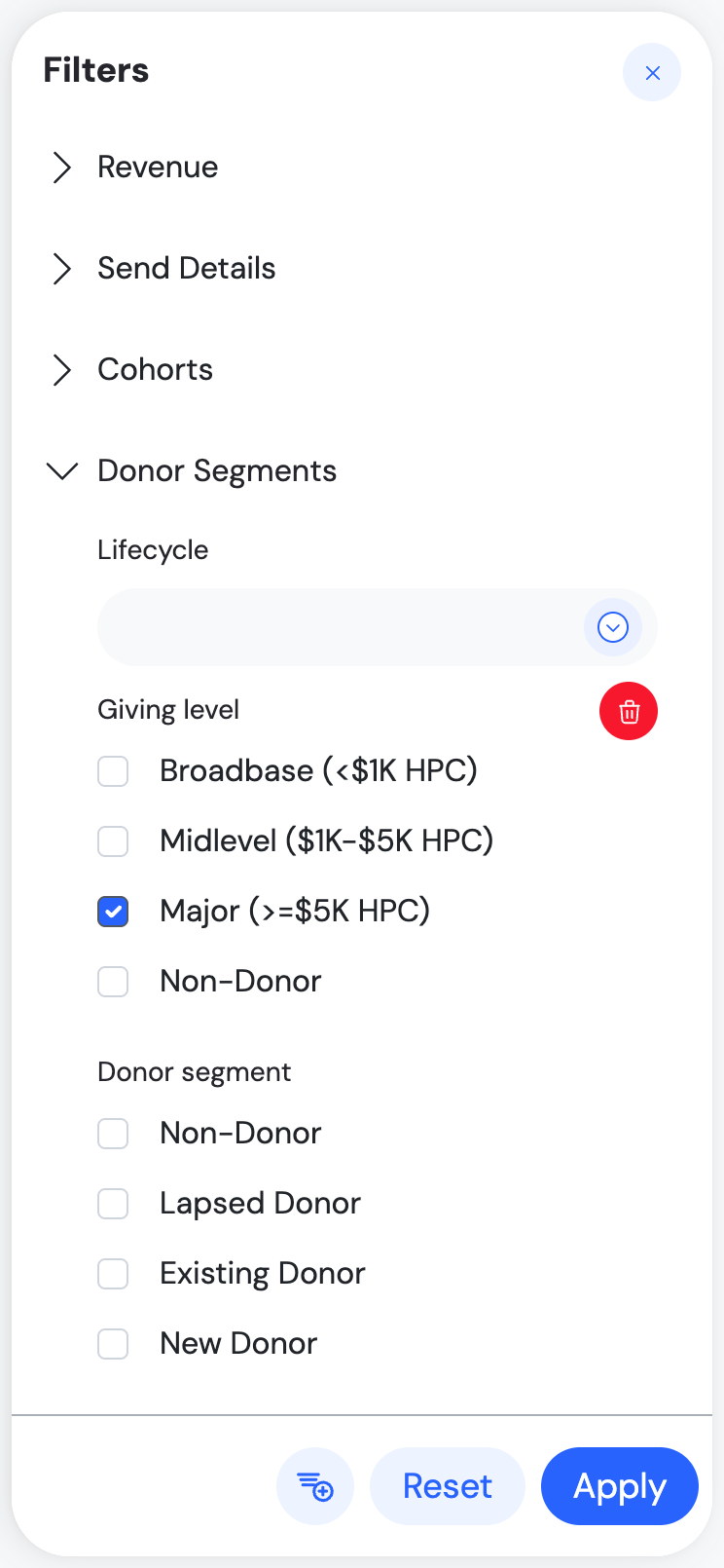 The Filters panel on the Responses tab with the Donor Segments group open and Major selected under Giving level